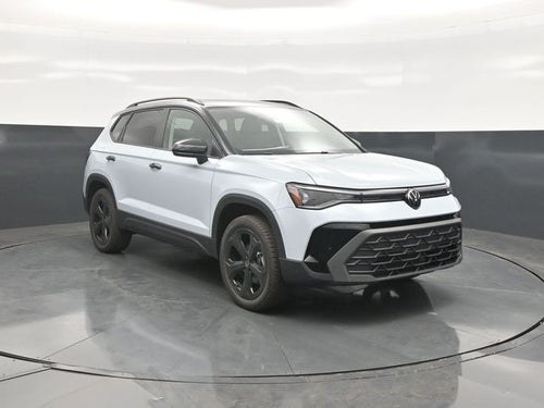 2027 Volkswagen Taos 1.5T SE Black