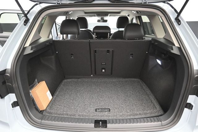 2027 Volkswagen Taos 1.5T SE Black
