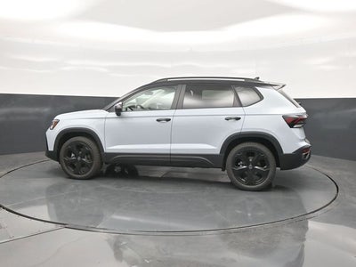 2027 Volkswagen Taos 1.5T SE Black