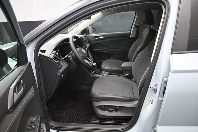 2027 Volkswagen Taos 1.5T SE Black