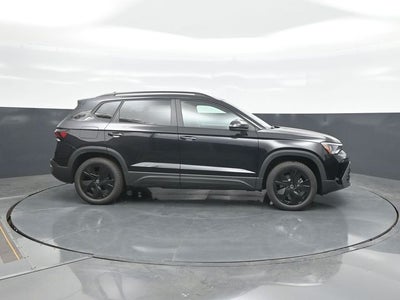 2027 Volkswagen Taos 1.5T SE Black