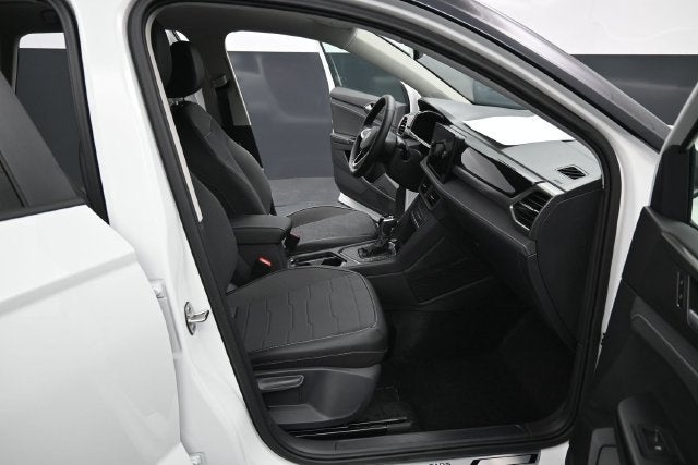 2027 Volkswagen Taos 1.5T SE Black