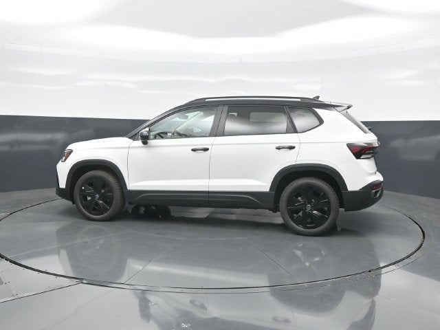 2027 Volkswagen Taos 1.5T SE Black