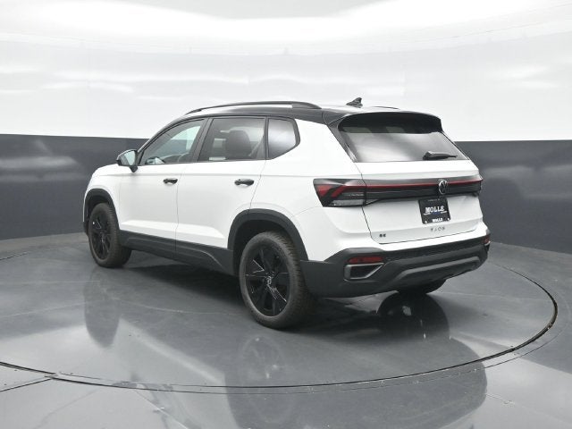 2027 Volkswagen Taos 1.5T SE Black