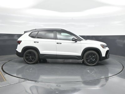2027 Volkswagen Taos 1.5T SE Black