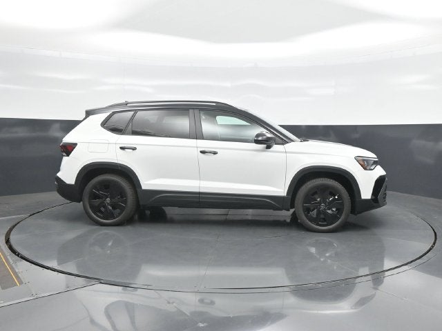 2027 Volkswagen Taos 1.5T SE Black