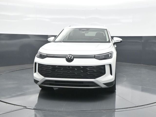 Used 2026 Volkswagen Tiguan SE with VIN 3VVER7RM2TM016374 for sale in Kansas City