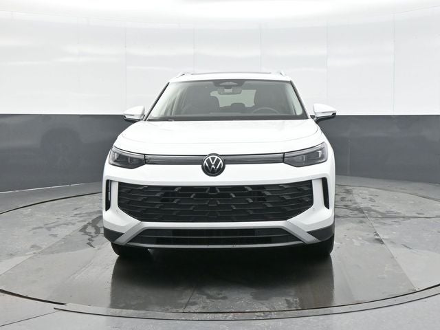 Used 2026 Volkswagen Tiguan SE with VIN 3VVMR7RM3TM027458 for sale in Kansas City