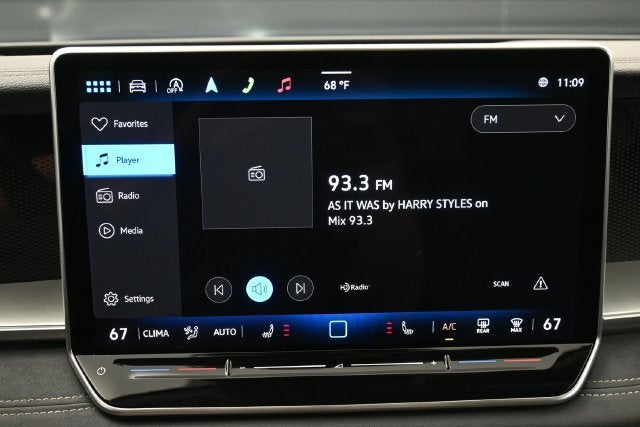 2025 Volkswagen Tiguan 2.0T SE
