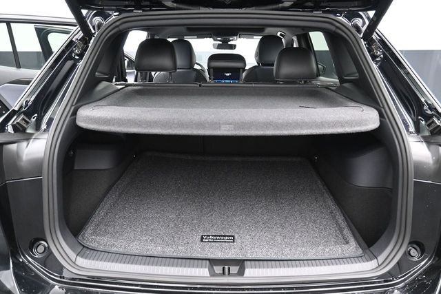 2026 Volkswagen Tiguan SEL R-Line Turbo