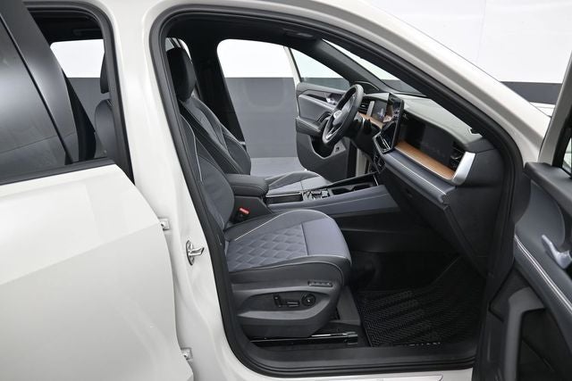 2026 Volkswagen Tiguan 2.0T SEL R-Line Turbo
