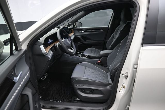 2026 Volkswagen Tiguan 2.0T SEL R-Line Turbo