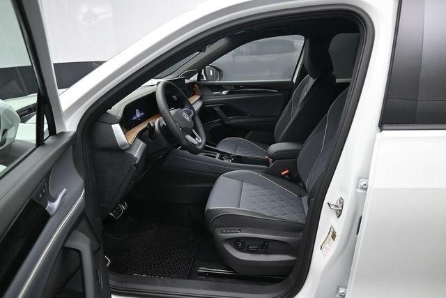 2026 Volkswagen Tiguan 2.0T SEL R-Line Turbo