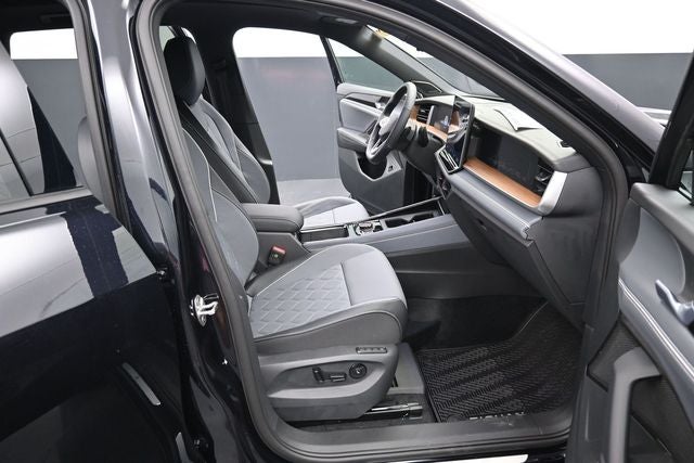2026 Volkswagen Tiguan SEL R-Line Turbo