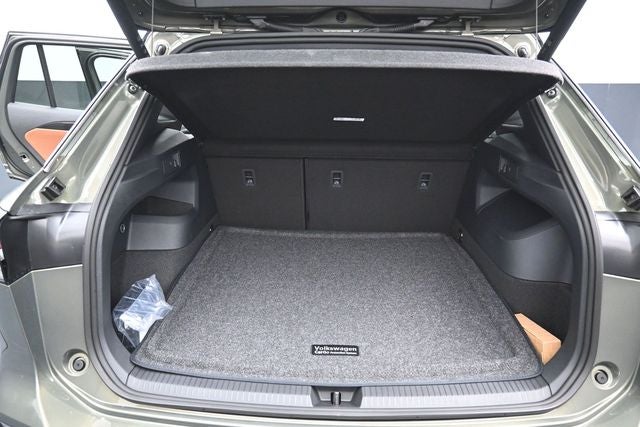 2026 Volkswagen Tiguan 2.0T SEL R-Line