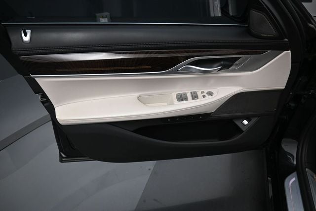 2022 BMW 7 Series 750i xDrive