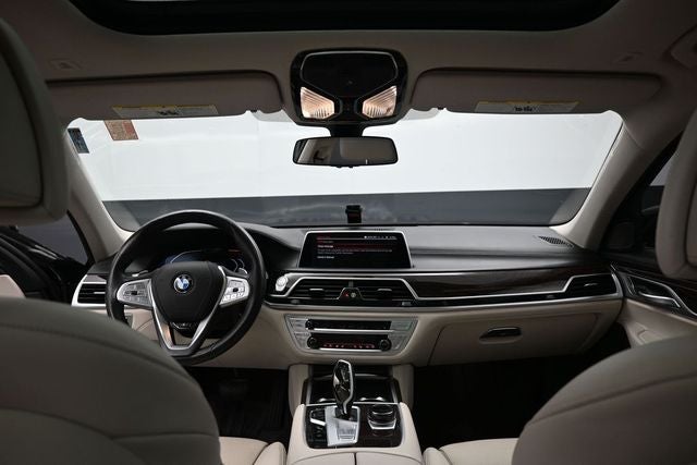2022 BMW 7 Series 750i xDrive