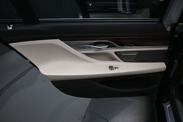 2022 BMW 7 Series 750i xDrive