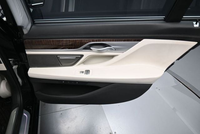 2022 BMW 7 Series 750i xDrive