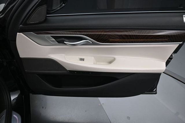 2022 BMW 7 Series 750i xDrive