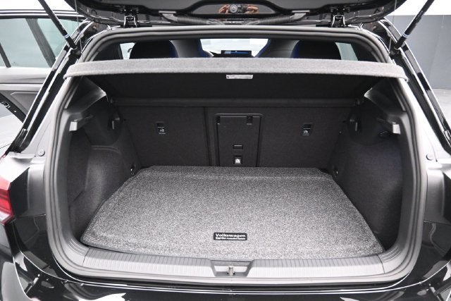 2026 Volkswagen Golf R Base
