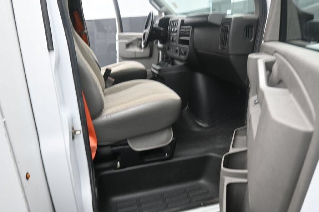 2022 Chevrolet Express 3500 Work Van Cutaway