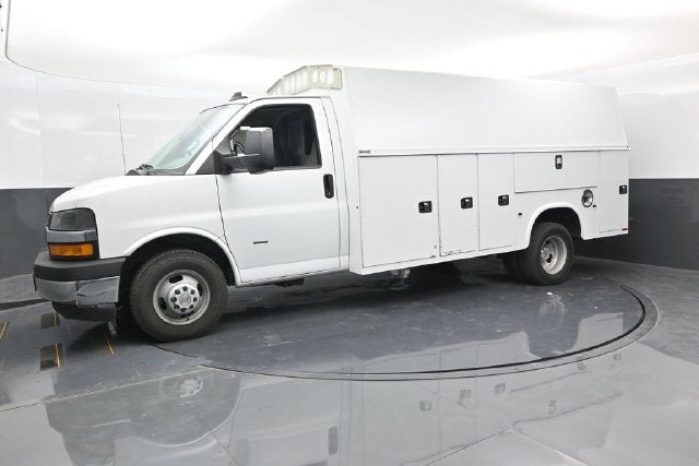 2022 Chevrolet Express 3500 Work Van Cutaway