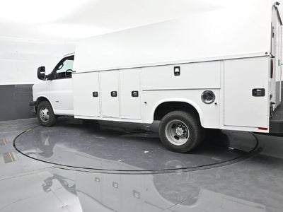 2022 Chevrolet Express 3500 Work Van Cutaway