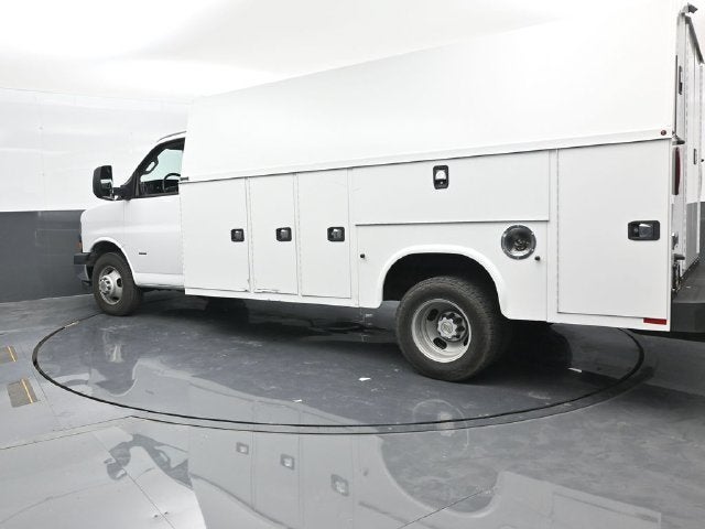 2022 Chevrolet Express 3500 Work Van Cutaway
