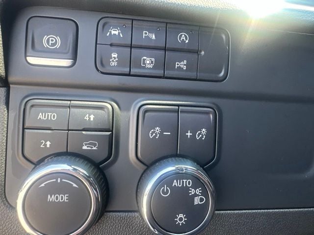 2025 Chevrolet Tahoe LS