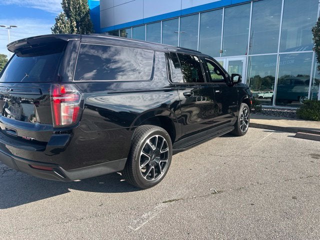 2023 Chevrolet Suburban RST