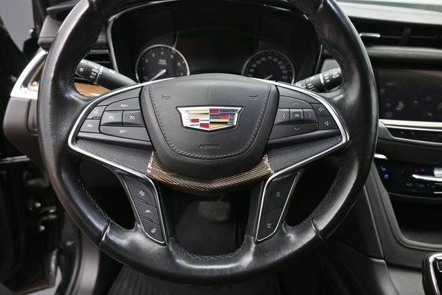 2019 Cadillac XT5 Platinum