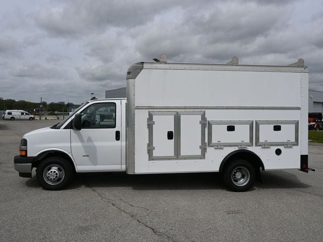 2022 Chevrolet Express 3500 Work Van Cutaway