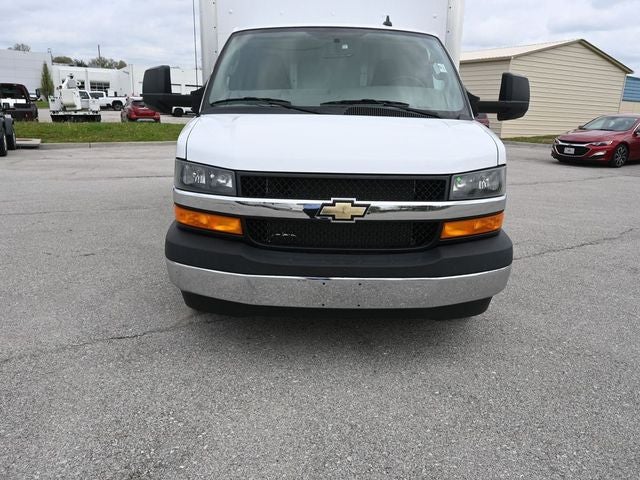 2022 Chevrolet Express 3500 Work Van Cutaway