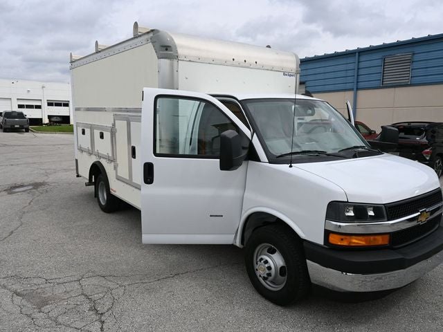 2022 Chevrolet Express 3500 Work Van Cutaway