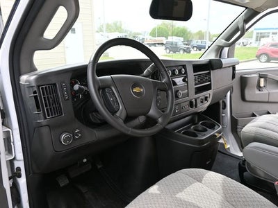 2022 Chevrolet Express 3500 Work Van Cutaway