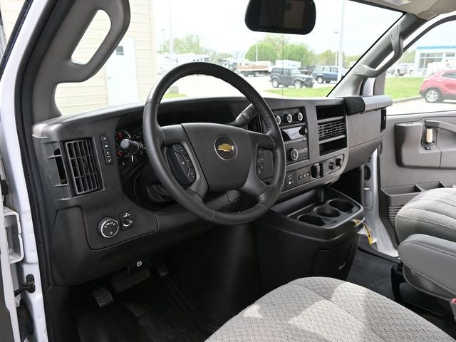 2022 Chevrolet Express 3500 Work Van Cutaway
