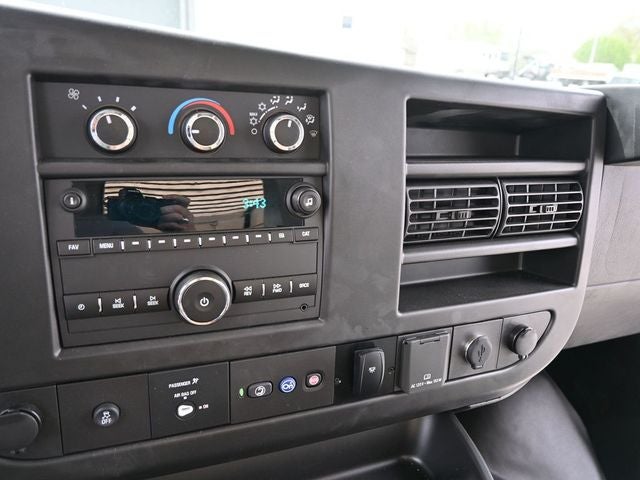 2022 Chevrolet Express 3500 Work Van Cutaway
