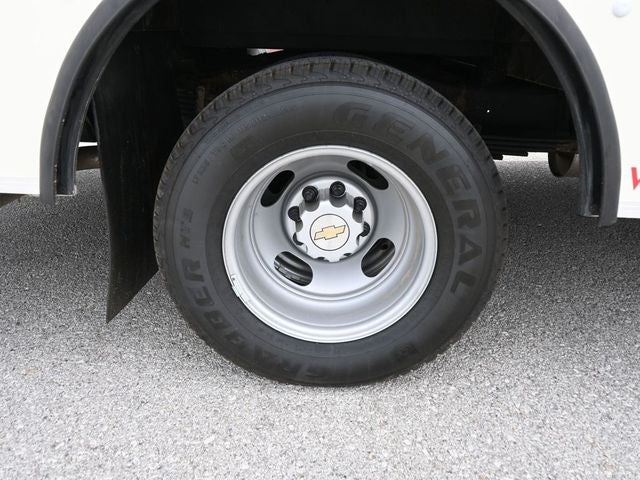 2022 Chevrolet Express 3500 Work Van Cutaway