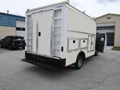 2022 Chevrolet Express 3500 Work Van Cutaway