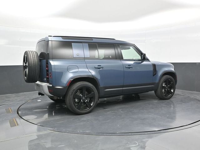 2020 Land Rover Defender 110 SE