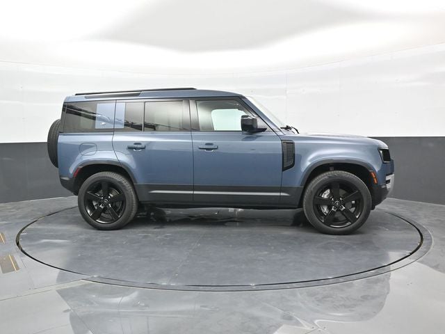 2020 Land Rover Defender 110 SE