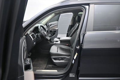 2021 Volkswagen Atlas 3.6L V6 SE w/Technology R-Line