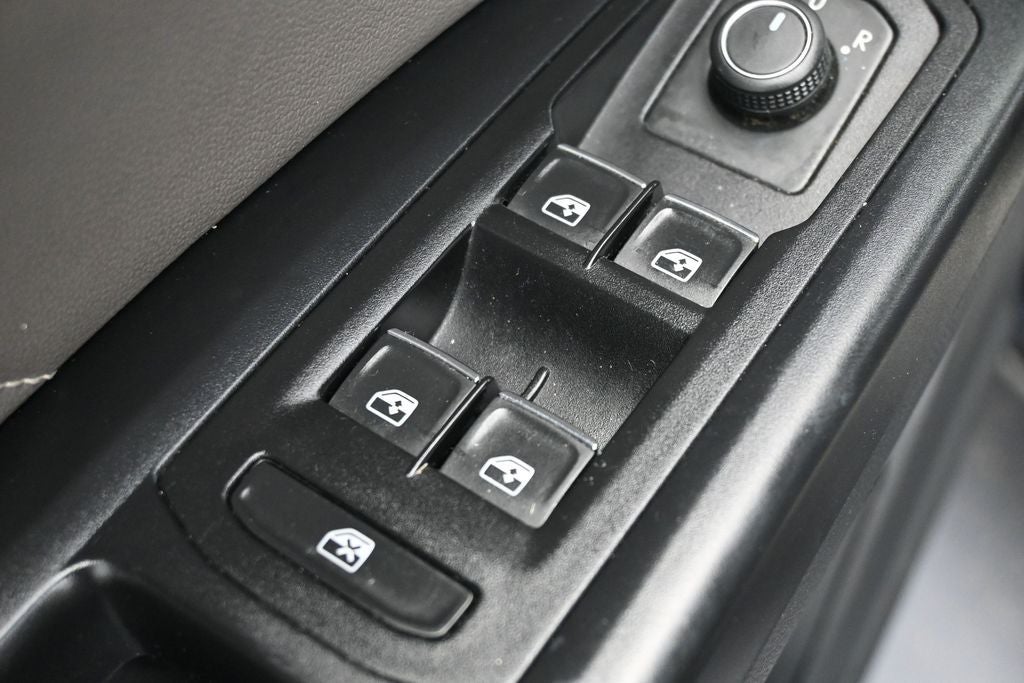 2021 Volkswagen Atlas 3.6L V6 SE w/Technology R-Line