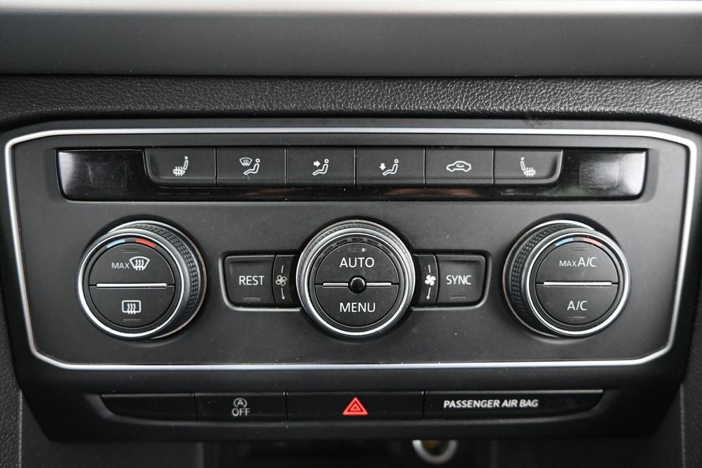 2021 Volkswagen Atlas 3.6L V6 SE w/Technology R-Line