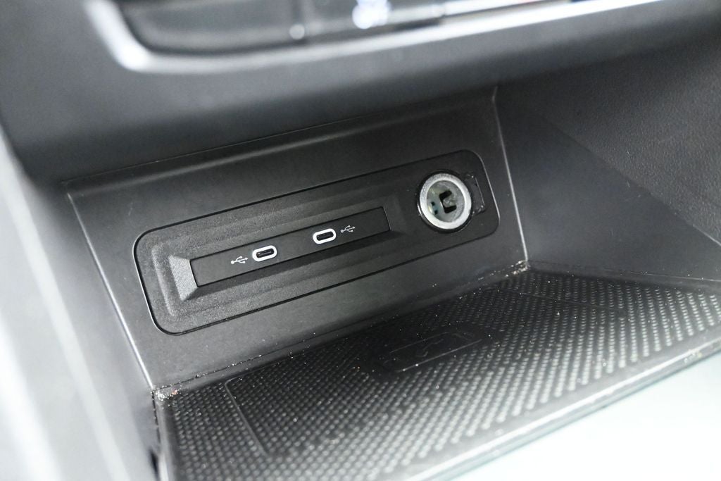 2021 Volkswagen Atlas 3.6L V6 SE w/Technology R-Line