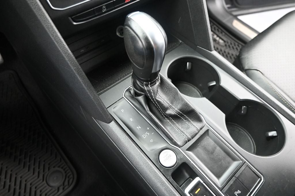 2021 Volkswagen Atlas 3.6L V6 SE w/Technology R-Line