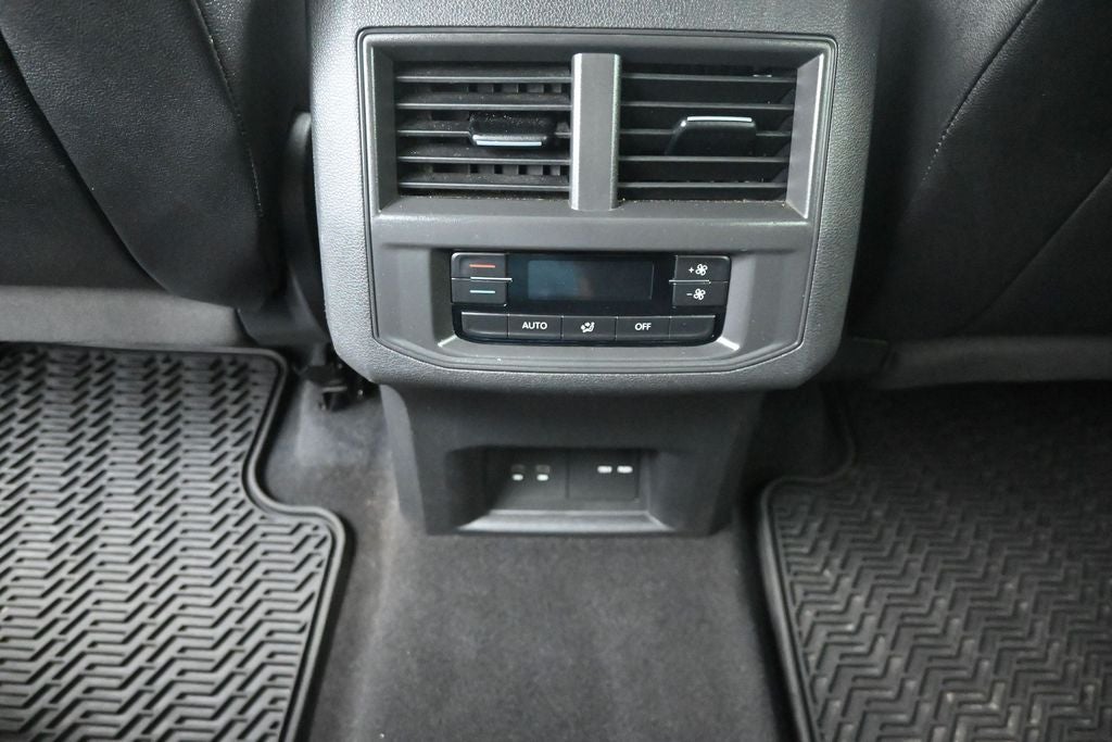 2021 Volkswagen Atlas 3.6L V6 SE w/Technology R-Line