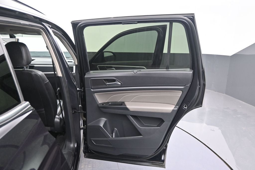 2021 Volkswagen Atlas 3.6L V6 SE w/Technology R-Line