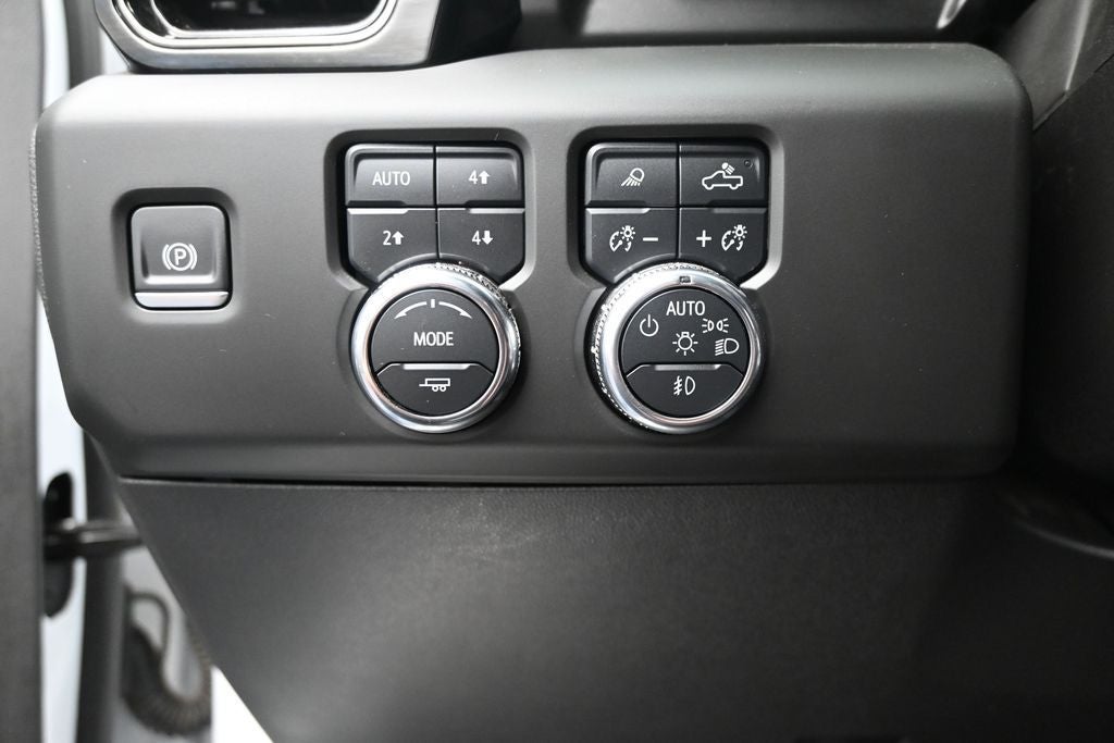 2025 GMC Sierra 1500 AT4X